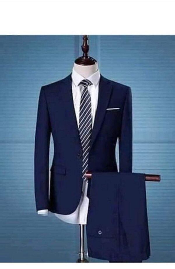 costumes-complet-chemise-une-cravate