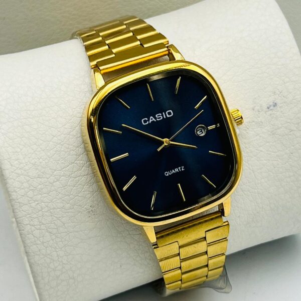 montre-casio-or-fond-bleu-avec-coffret